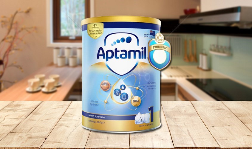 Aptamil Infant Formula milk powder light flavor no.1 900g (0 - 12 months)